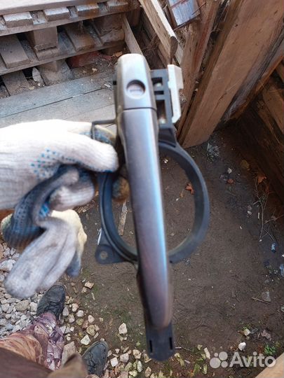 Ручка двери lancer 10