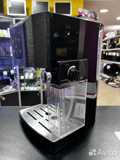 Кофеварка рожковая Redmond RCM-1511 (Пр)