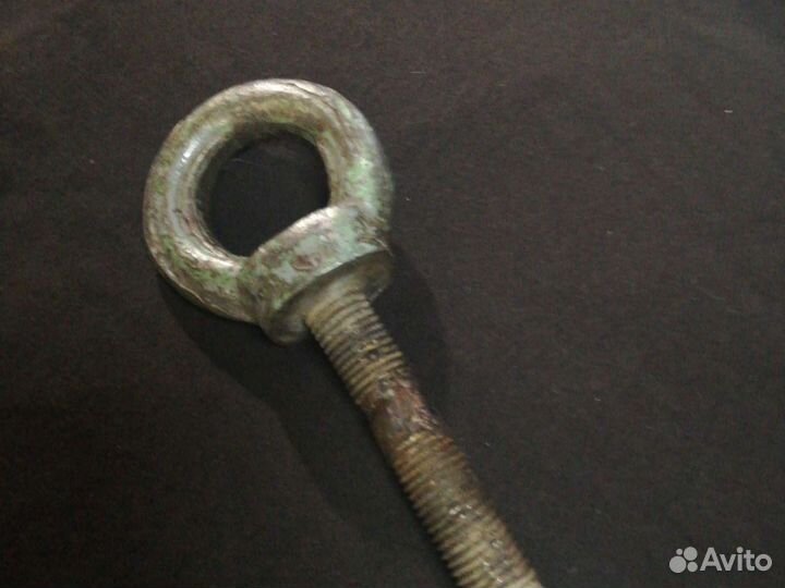 Крюк буксировочный б/у
