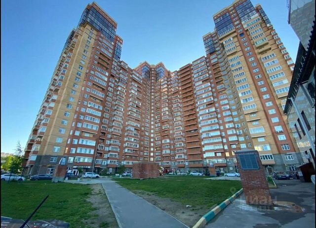 2-к. квартира, 79 м², 15/27 эт.
