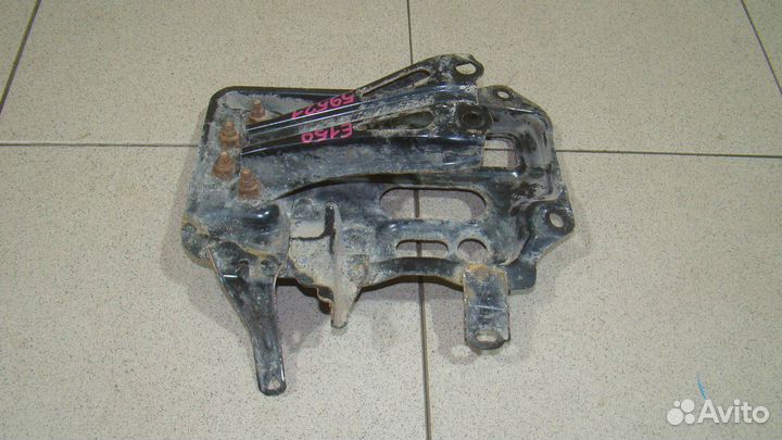 Крепление АКБ (корпус/подставка) Toyota Corolla