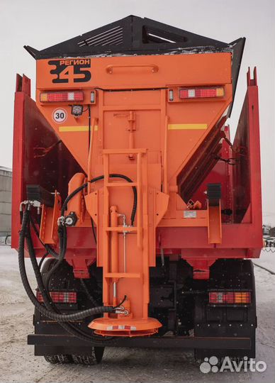 Снегоуборочная машина на базе самосвала маз