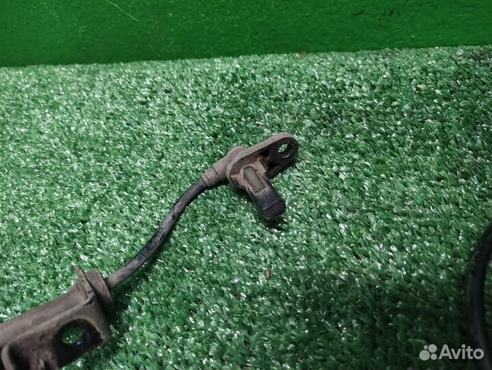 Датчик ABS задний Land Rover Discovery 4 2010