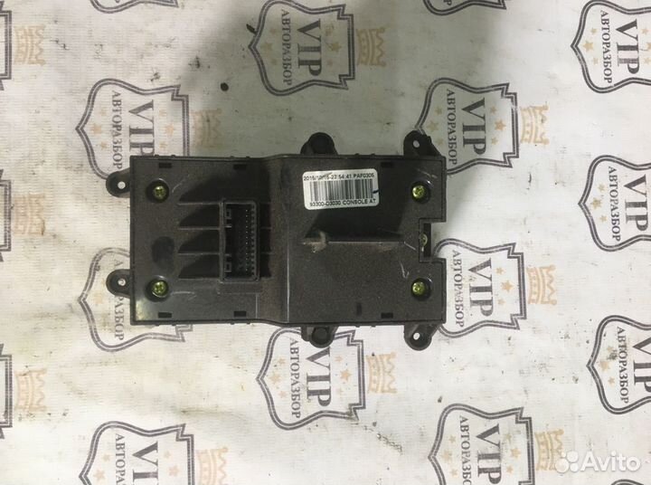 Блок кнопок Hyundai Tucson 3 G4FJ 2015