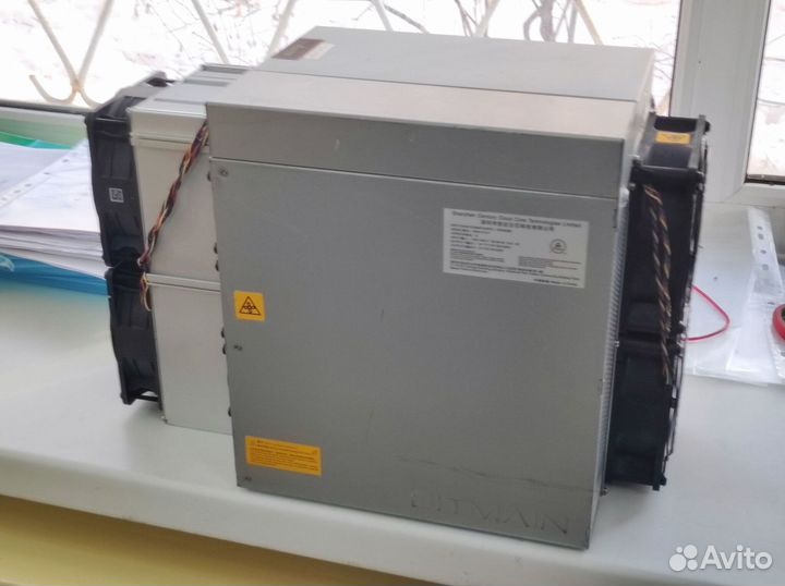 Asic майнер Bitmain Antminer S19