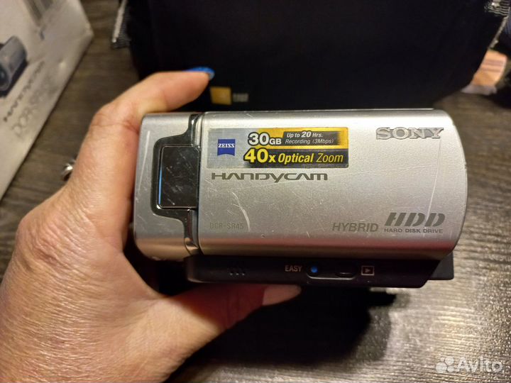 Видеокамера Sony DCR-SR45E