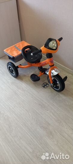 Детский трехколесный велосипед