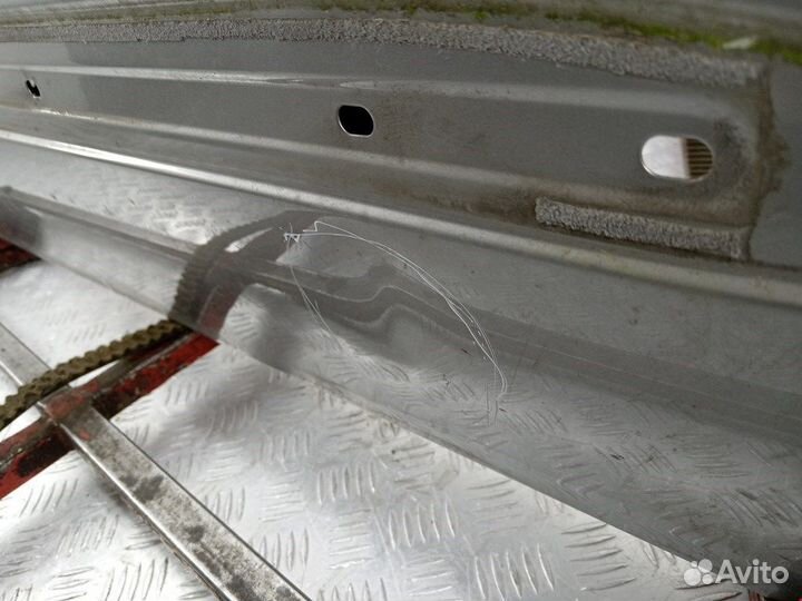 Дверь передняя правая Nissan Almera