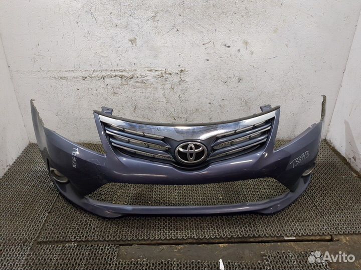 Решетка радиатора Toyota Avensis 3, 2012