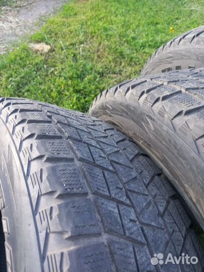 Bridgestone Blizzak DM-V1 265/65 R17