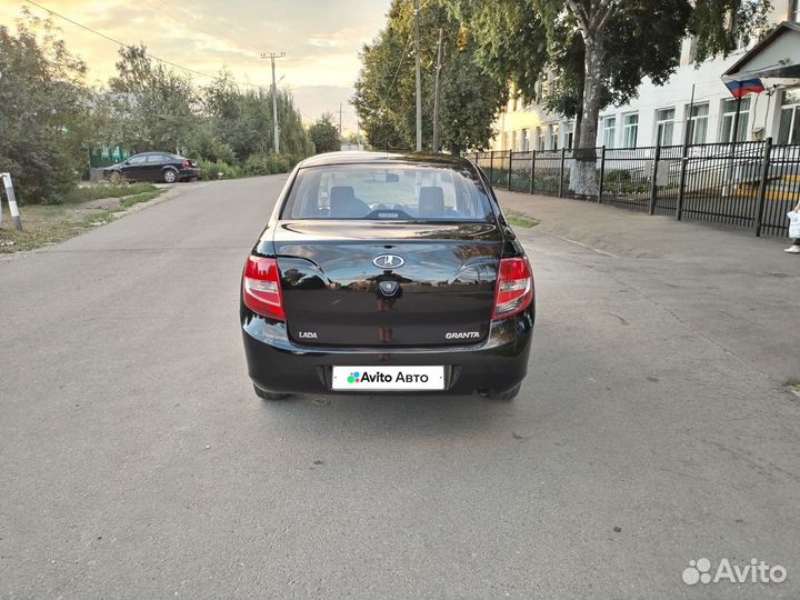 LADA Granta 1.6 МТ, 2012, 215 231 км