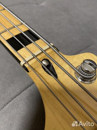 Fender squier vintage modified 70s jazz bass