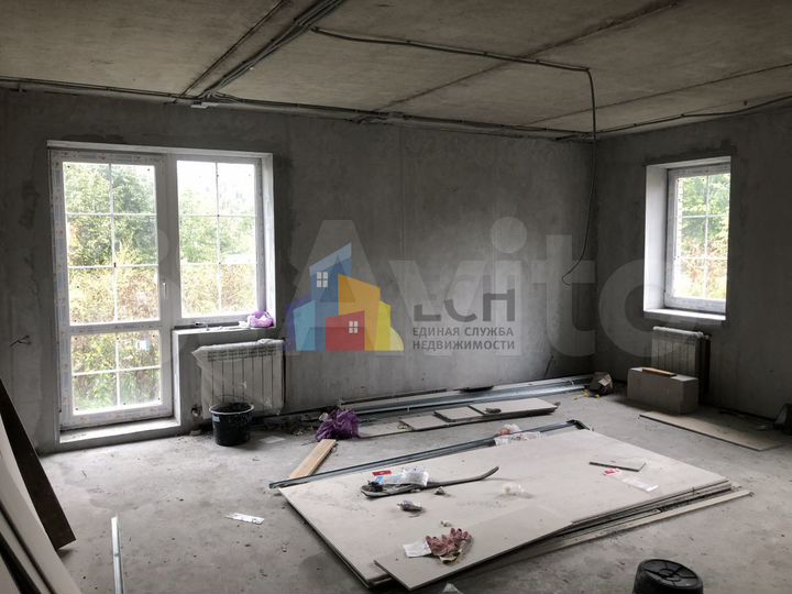 Коттедж 188 м² на участке 6 сот.