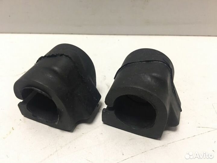 Втулка переднего стабилизатора Renault Logan 2004