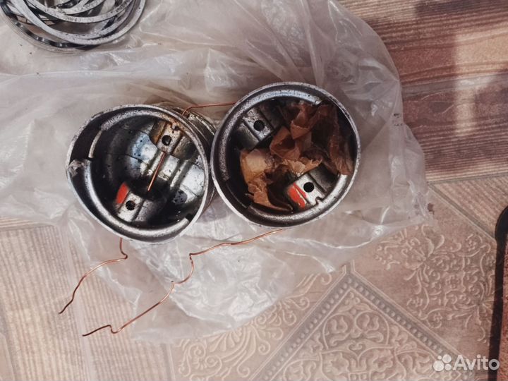 Поршня