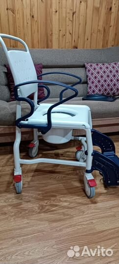 Кресло стул с санитарным оснащением