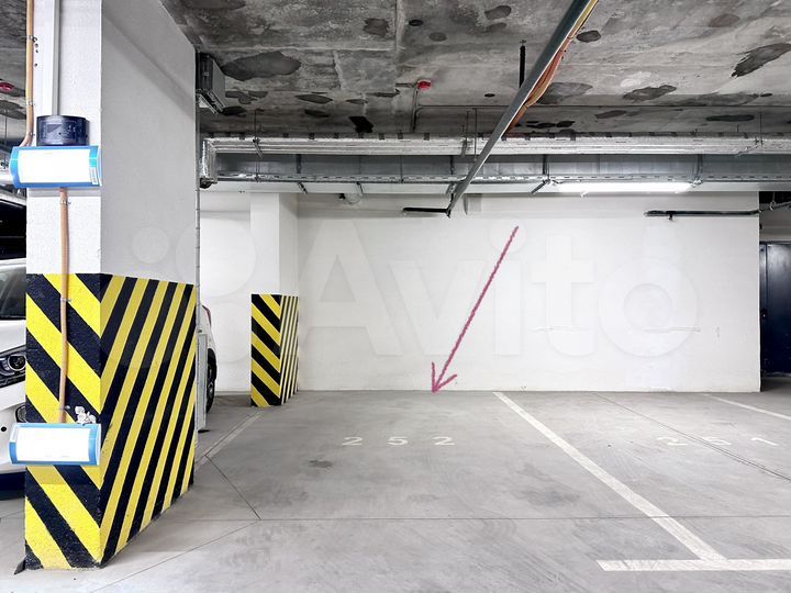 Машиноместо, 13 м²