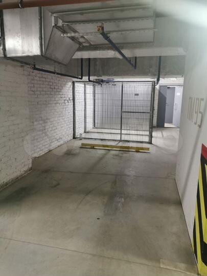 Машиноместо, 18 м²