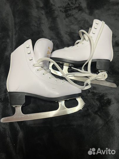 Фигурные коньки graf 28
