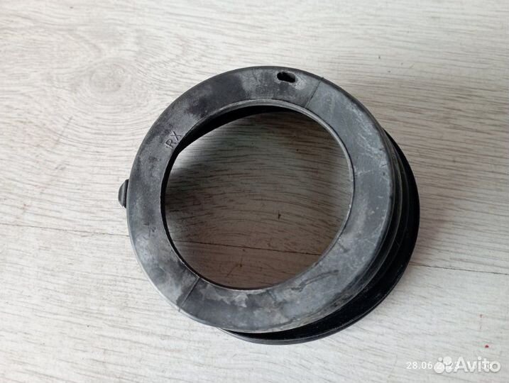 Пыльник горловины топливного бака Lexus Rx350 2010