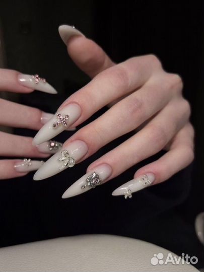 Маникюр педикюр