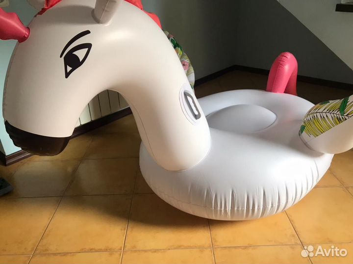 Надувной пегас