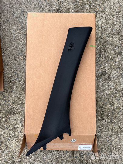 Обшивка стойки G05 Bmw