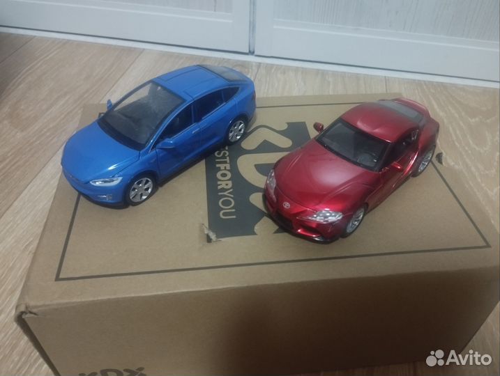 Машинки металлические