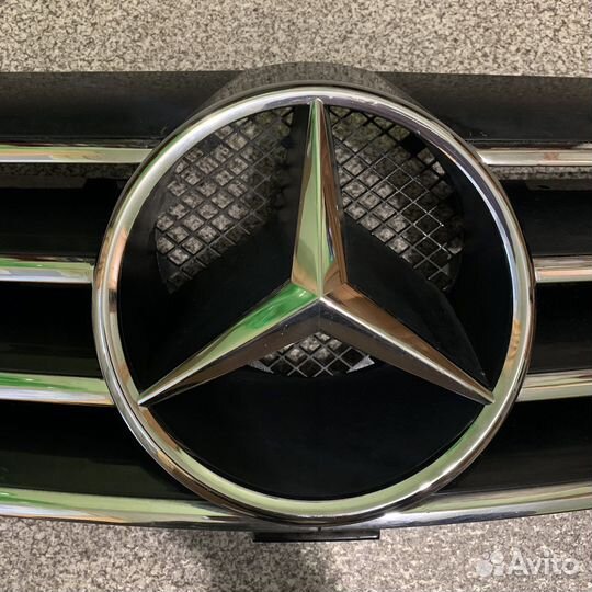 Решетка радиатора clk 209