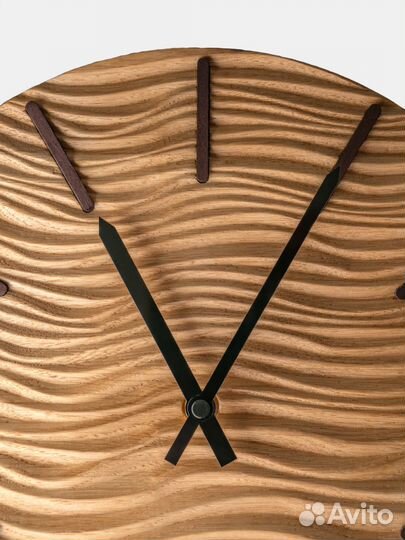 Часы настенные деревянные
