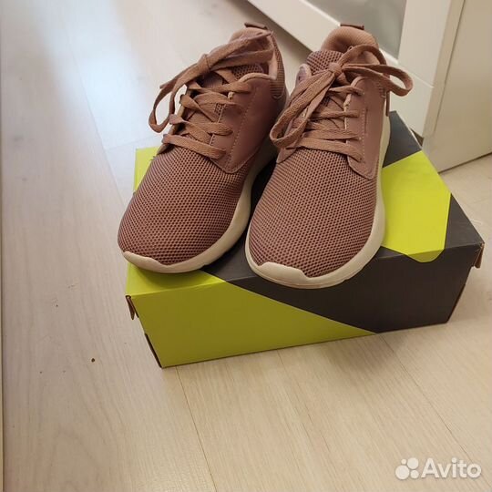 Кроссовки женские 38 размер