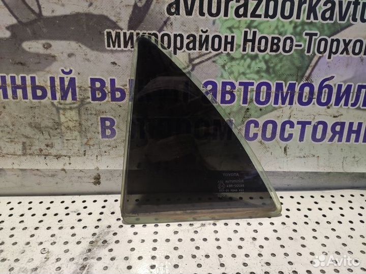 Стекло глухое двери заднее левое Toyota Corolla 15