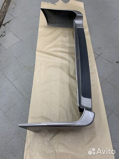 Бампер задий Toyota Land Cruiser 100