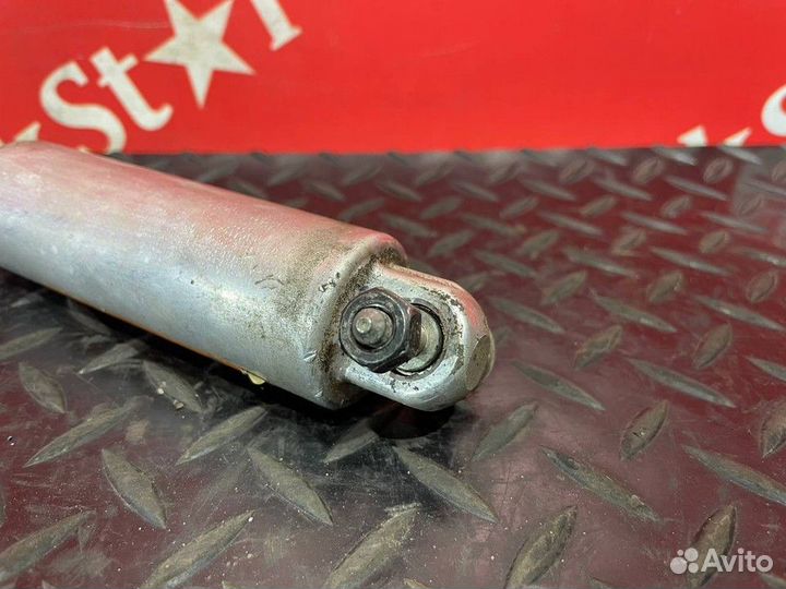 Амортизатор сиденья