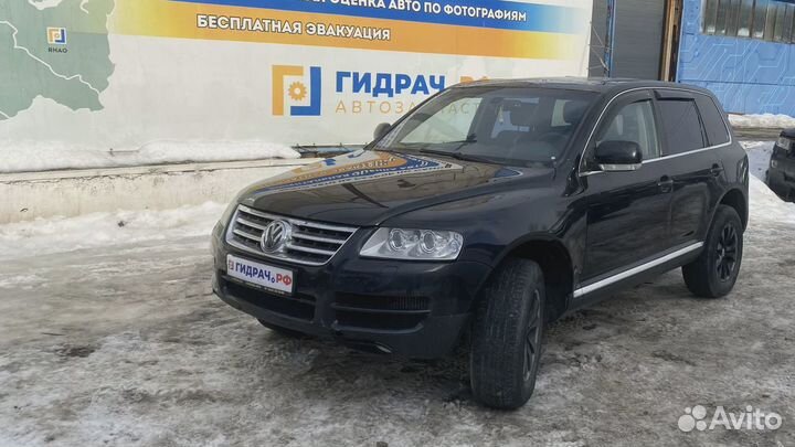 Решетка вентиляционная Volkswagen Touareg (GP) 4A0