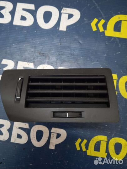 Дефлектор воздуховода левый Opel Astra H