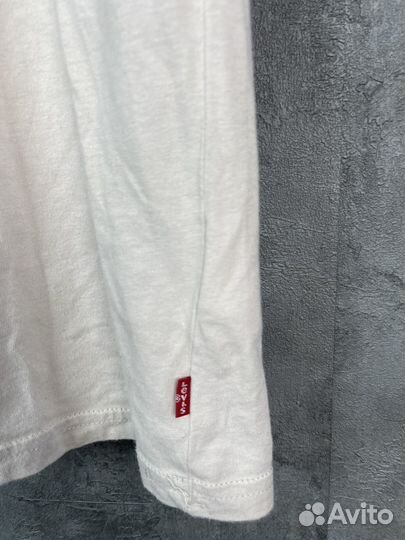 Футболка Levis размер Л оригинал