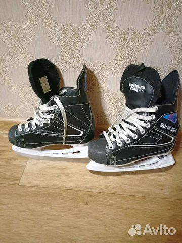 Коньки хоккейные