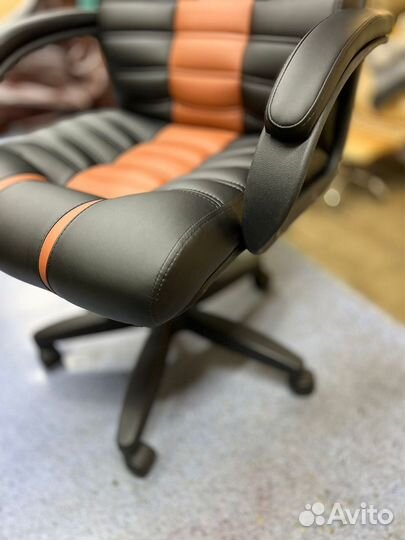 Компьютерное кресло