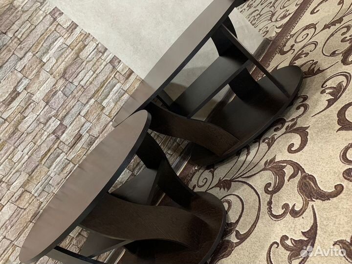 Журнальный столик