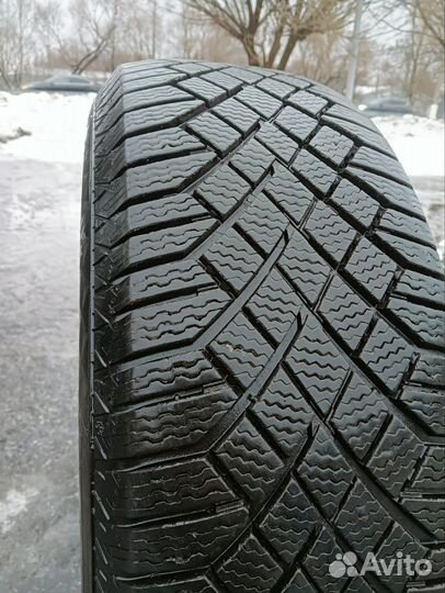 Continental ContiVikingContact 7 235/65 R17 108T