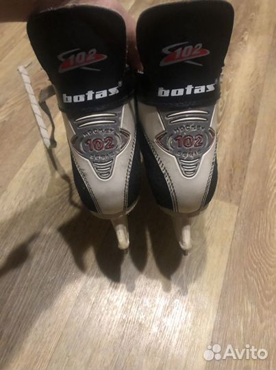 Коньки хоккейные botas 33 р