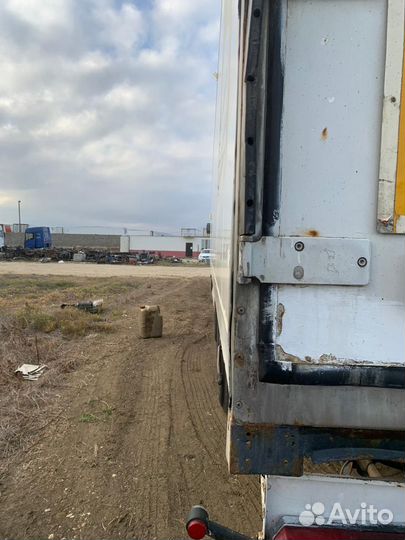 Полуприцеп рефрижератор Schmitz Cargobull SKO 24, 2000