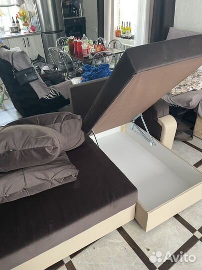 Угловой диван