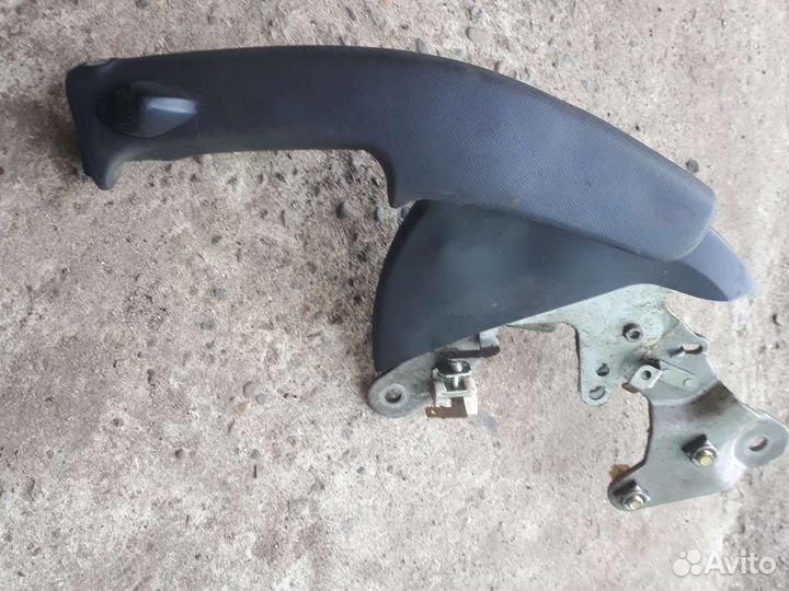 Ручник Хонда црв 2