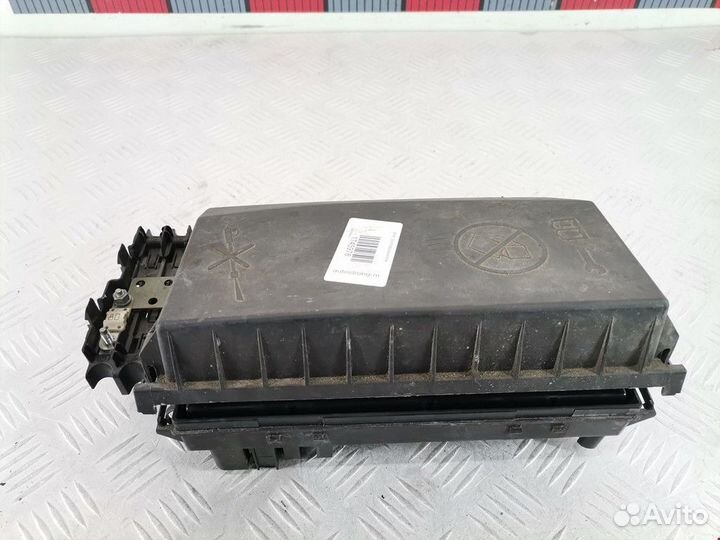 Блок предохранителей Opel Astra H/Family рест