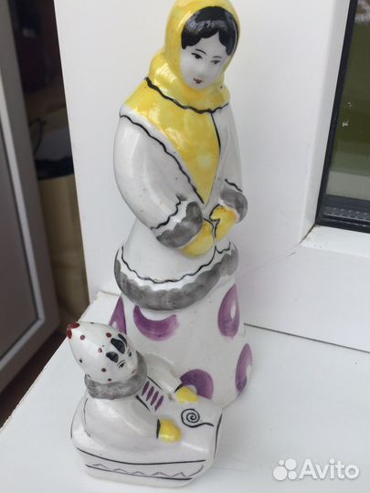 Фарфоровая статуэтка «Зима»