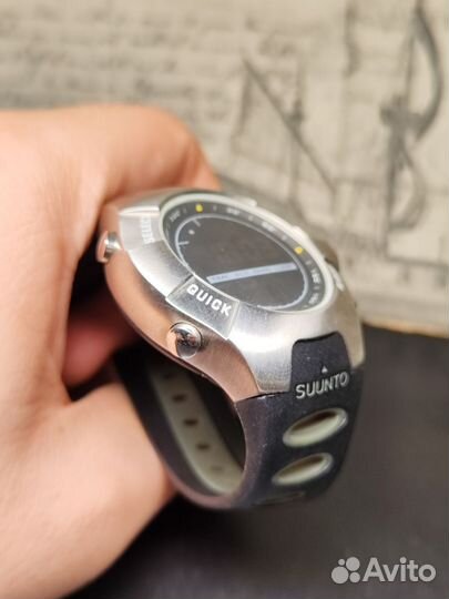 Часы Suunto observer