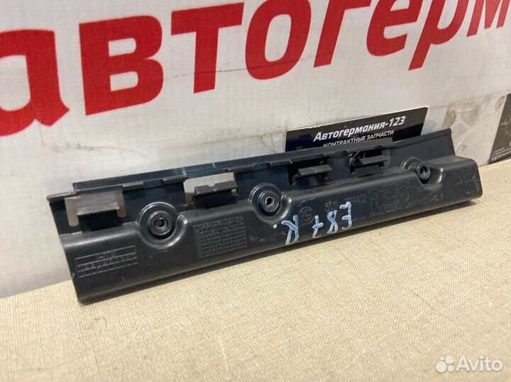 Кронштейн порога правый Bmw 120 E87 N46B20B 2007