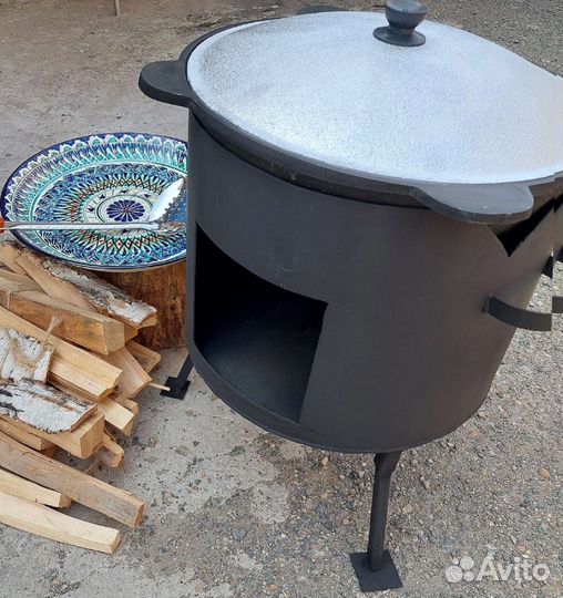 Казан чугунный с печкой